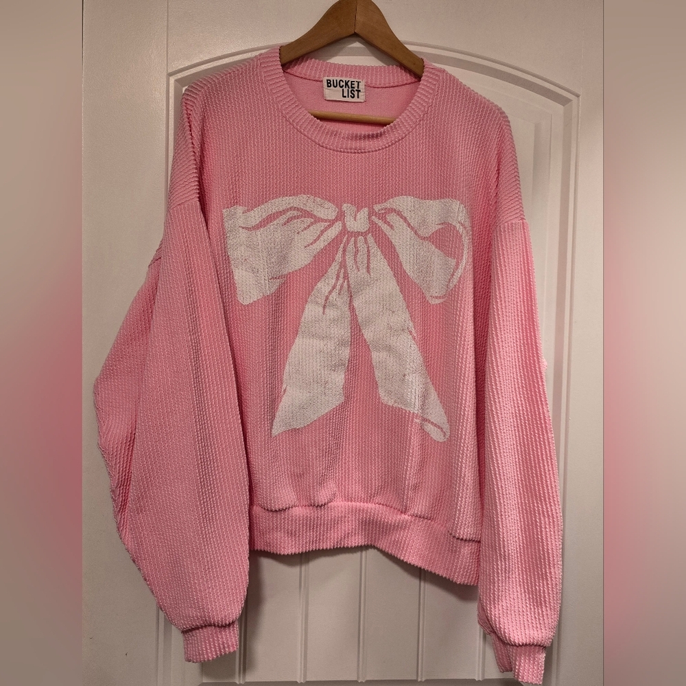 BUCKET LIST Oversized Ribbed Bow Graphic Sweatshirt In Pink - Picture 2 of 5